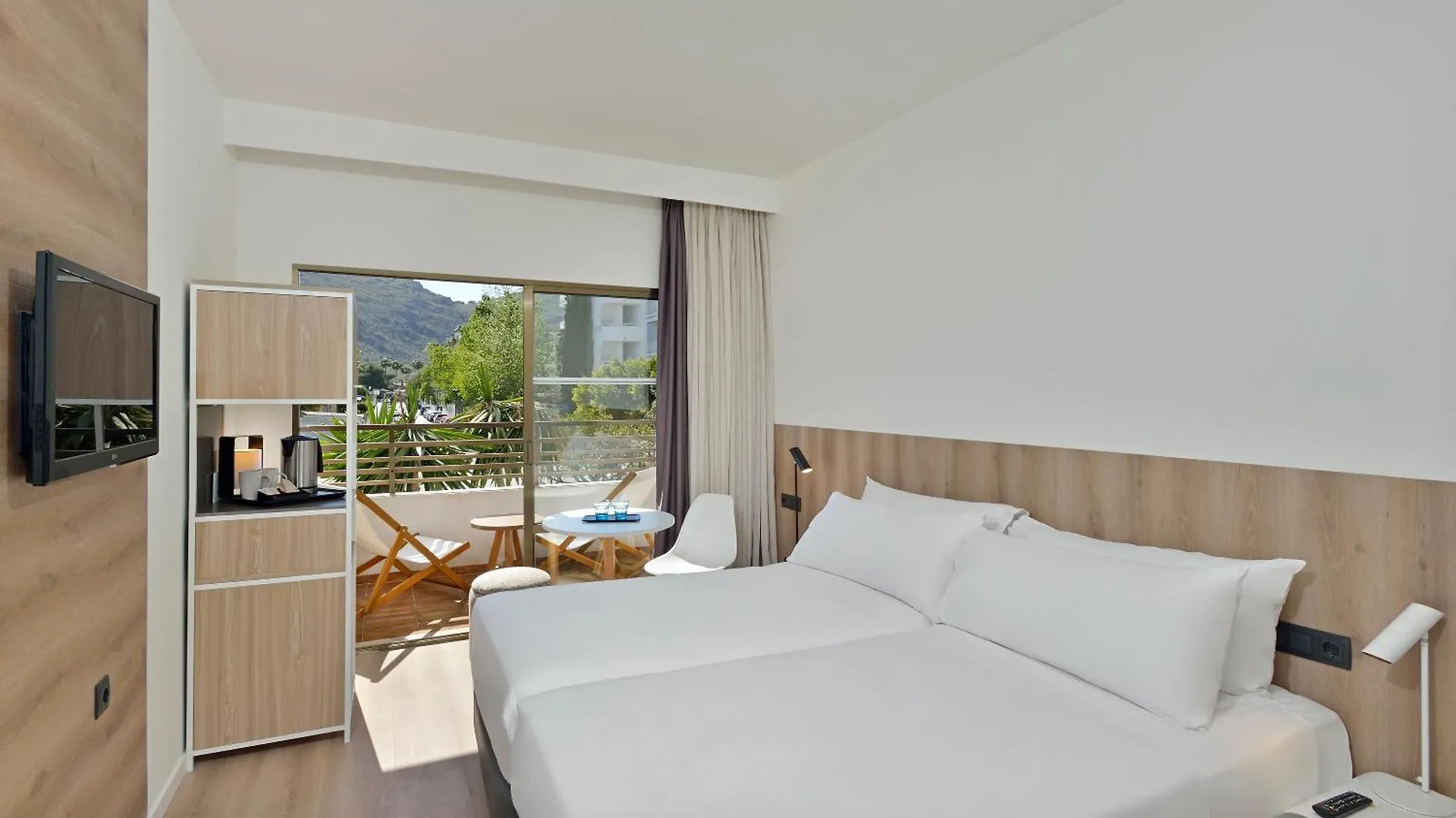 Innside by Meliá Alcudia Port de Alcudia